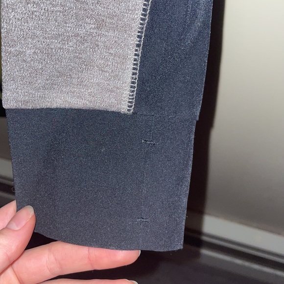 Woman’s Vineyard Vines grey and black athletic quarter zip - Picture 6 of 6